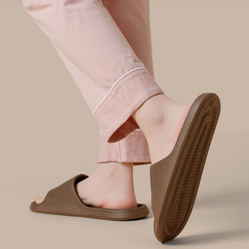 Claquettes Été Unisexes – Tongs Souples Antidérapantes
