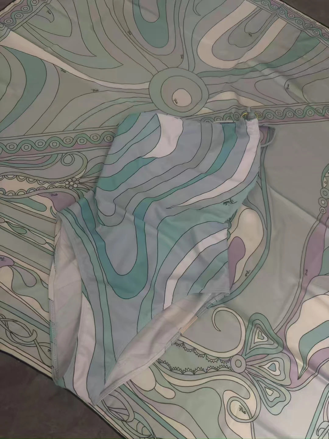 Maillot de Bain Femme Luxe avec Foulard – Élégant et Tendance
