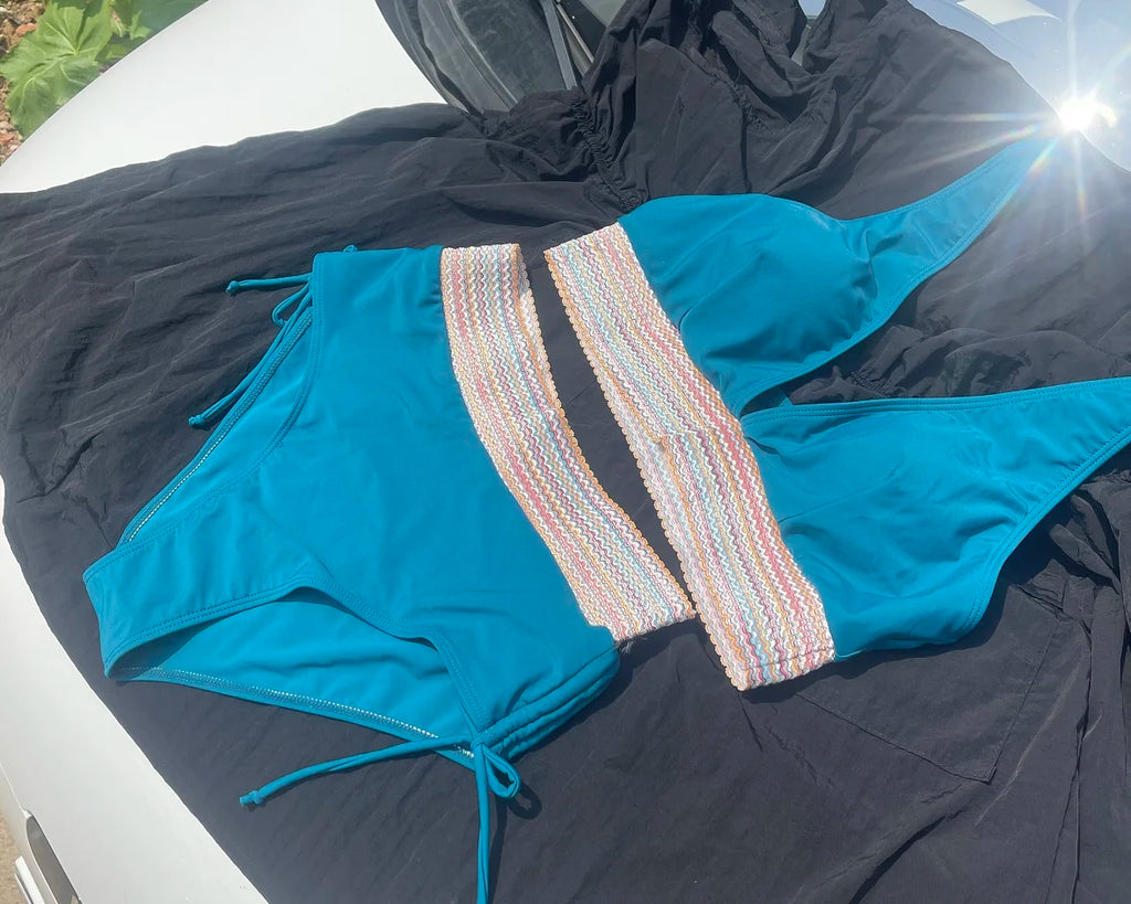 Bikini Taille Haute 2025 – Maillot Patchwork à Cordon Femme